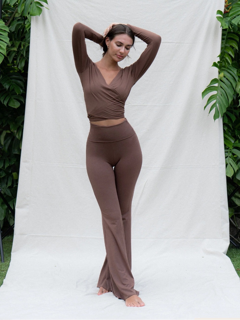 Indigo Luna Angi Flares leggings NWT chocolate size L Tall